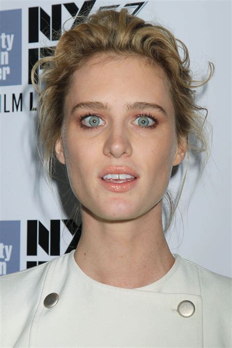 mckenzie nude|Mackenzie Davis Nude And Sexy (69 Pics, GIF and Videos)